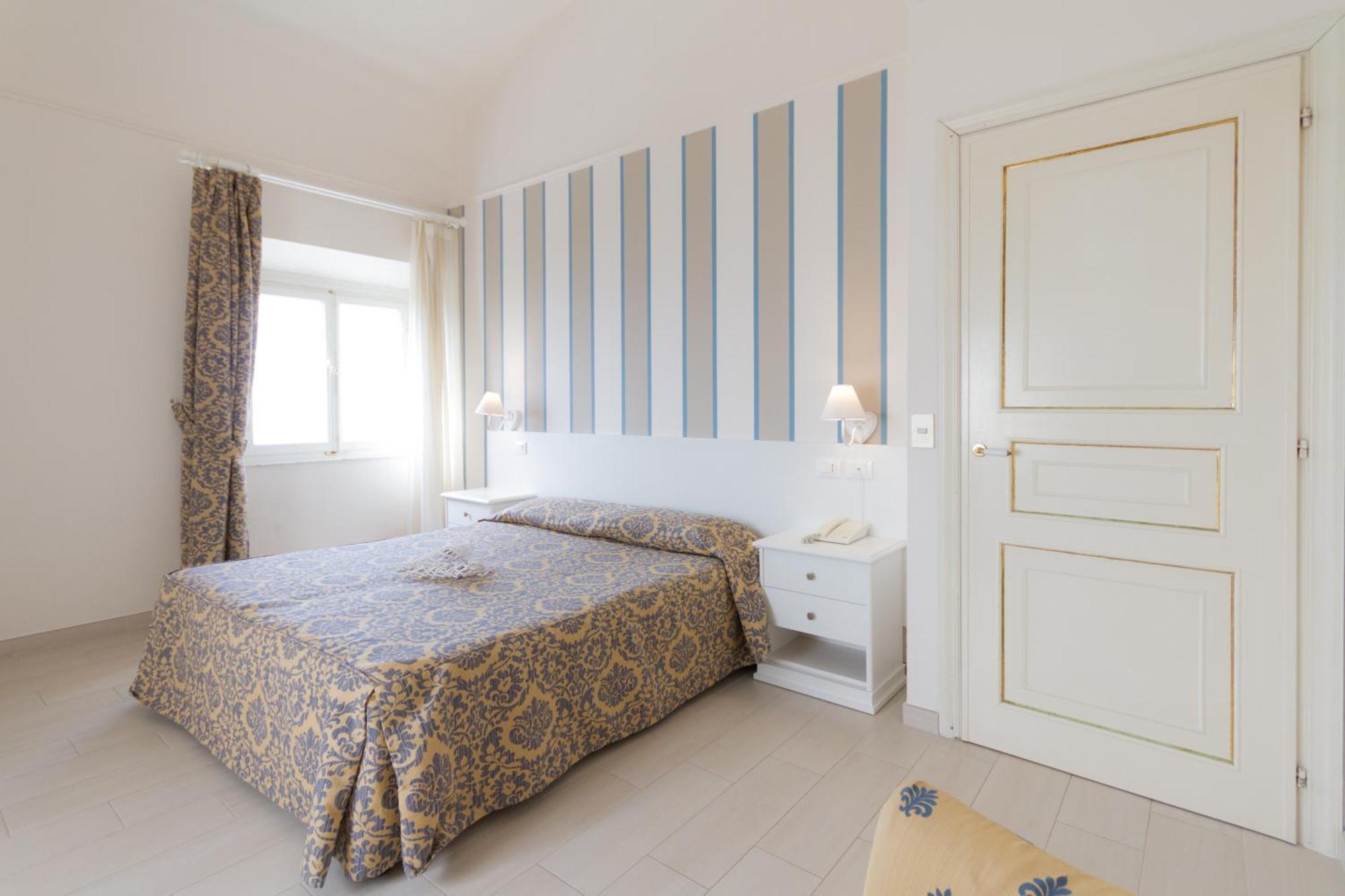 קסטיליאונצ'לו Villa Parisi Grand Hotel חדר תמונה