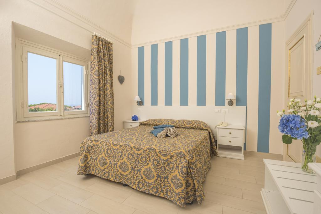 קסטיליאונצ'לו Villa Parisi Grand Hotel מראה חיצוני תמונה